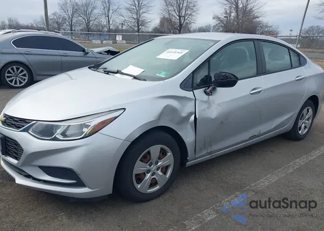 2018 Chevrolet Cruze Ls Auto z USA, uszkodzony, nr VIN 1G1BC5SM7J7102619